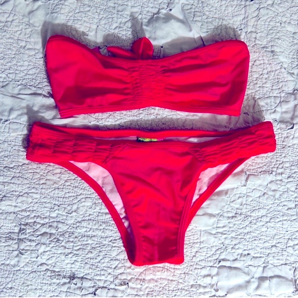 ❤️NWT❤️ Maya Scarlet Red Bikini Sz XS ✨Gorgeous Red Color✨